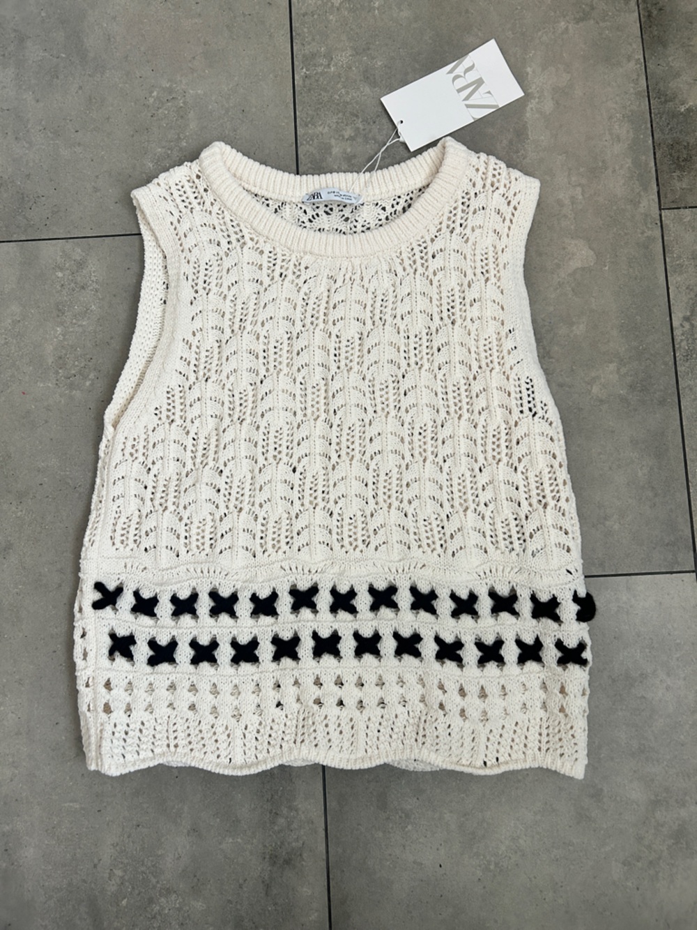 NEW Zara crochet knit cream sleeveless sweater top Small
